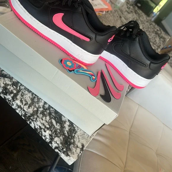 Nike Black and Pink Air Force One interchangeable Low-Top Sneakers - Picture 9 of 10